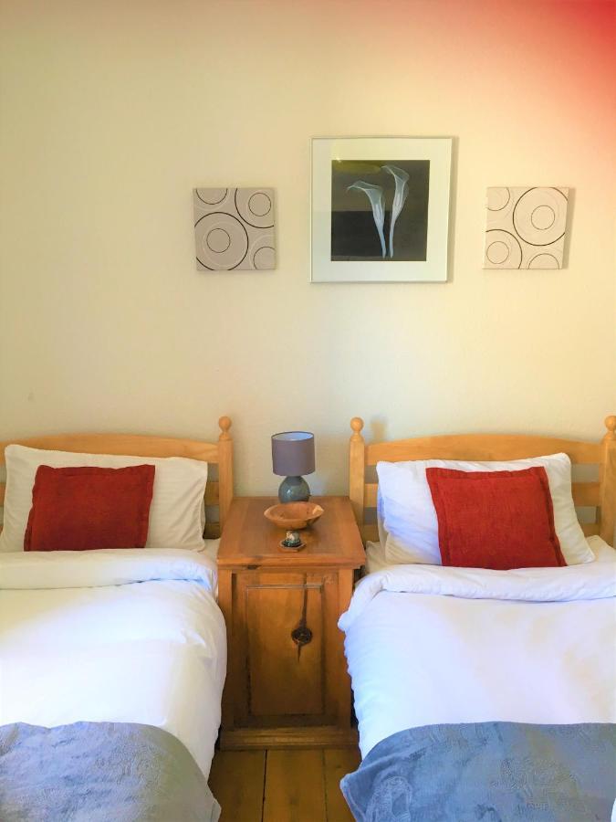 Heddfan Bed & Breakfast Llanboidy Eksteriør bilde