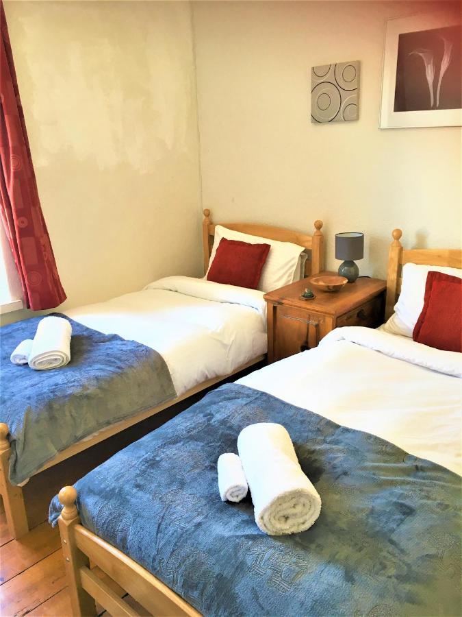 Heddfan Bed & Breakfast Llanboidy Eksteriør bilde